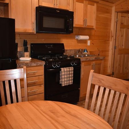 Tall Chief Camping Resort Cottage 1 Pleasant Hill Екстериор снимка